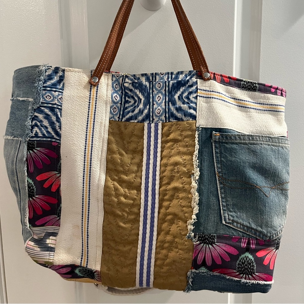 Jalmodovar Handbag/Tote